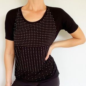 New York & Company black metallic rose gold stud tee size XS